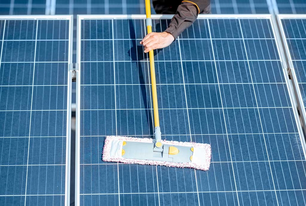 solar panel cleaning